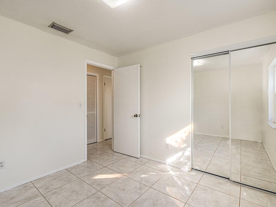 1st image of 4178 Holder Park Dr
