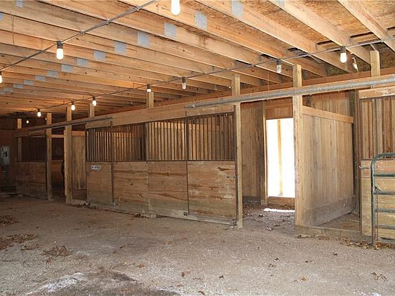 Barn. Just bring your horses (or other large animals) and they will be right at home in the nicely sized stalls.