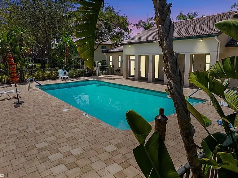 700 Diamond Cir #706 — Photo 32