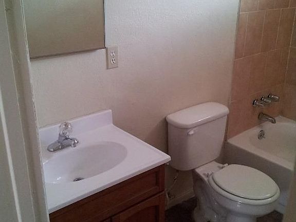 3rd image of 3532 Meeker Ave APT 18