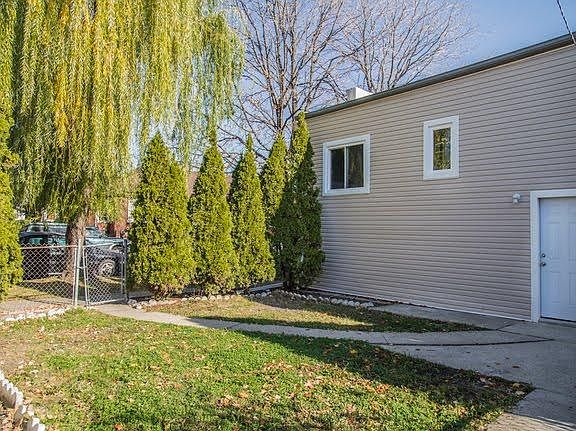 3rd image of 2100 S 50th Ct #B