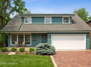 352 N River Glen Ave, Elmhurst, IL 60126