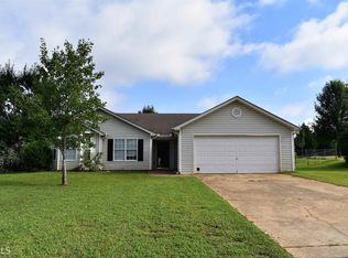 1002 Buttercup Ln, Locust Grove, GA 30248