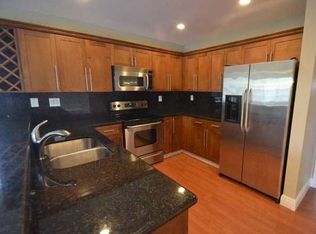 8517 NW 196th Ter, Hialeah, FL 33015