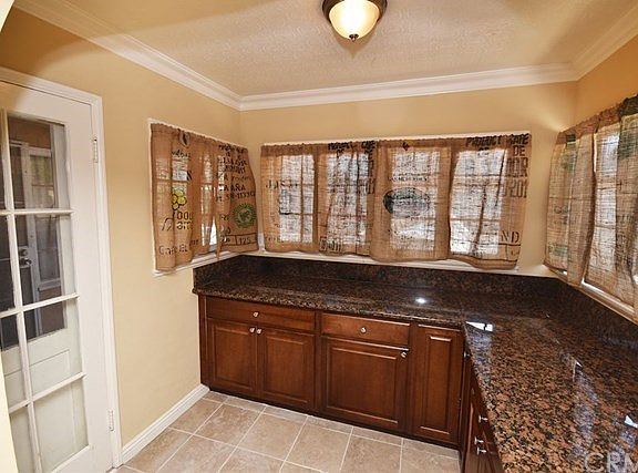 4th image of 3344 Broadmoor Blvd