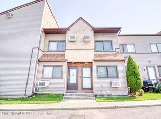 360 Barlow Ave APT 5A, Staten Island, NY 10308