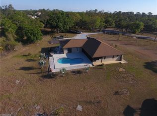 21141 N River Rd, Alva, FL 33920