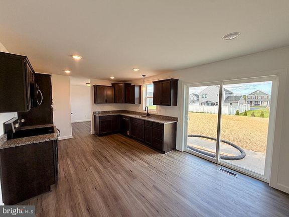 3rd image of 307 Rine Dr
