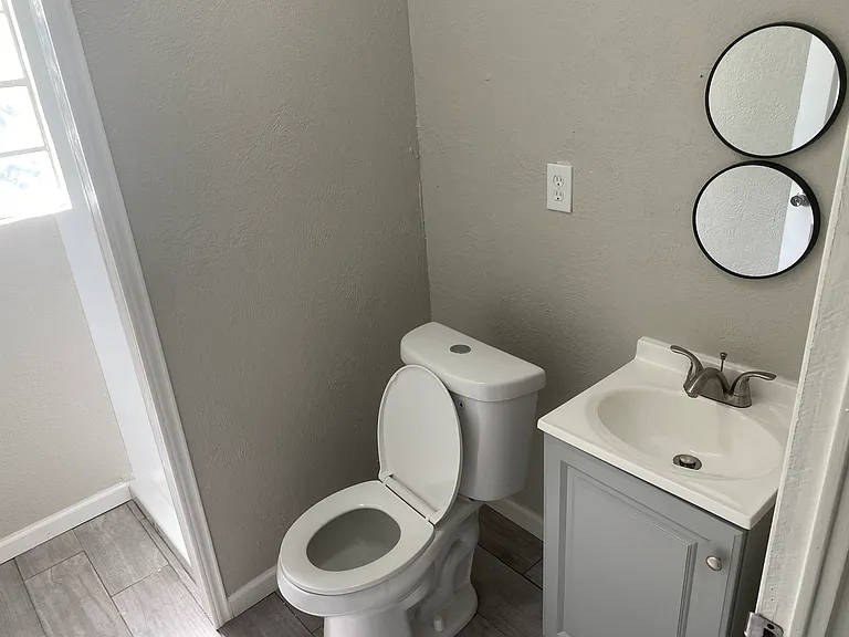 2242 Piedmont Pl — Photo 29