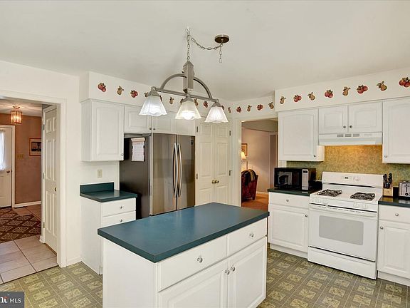 5th image of 1153 Fleming Dr