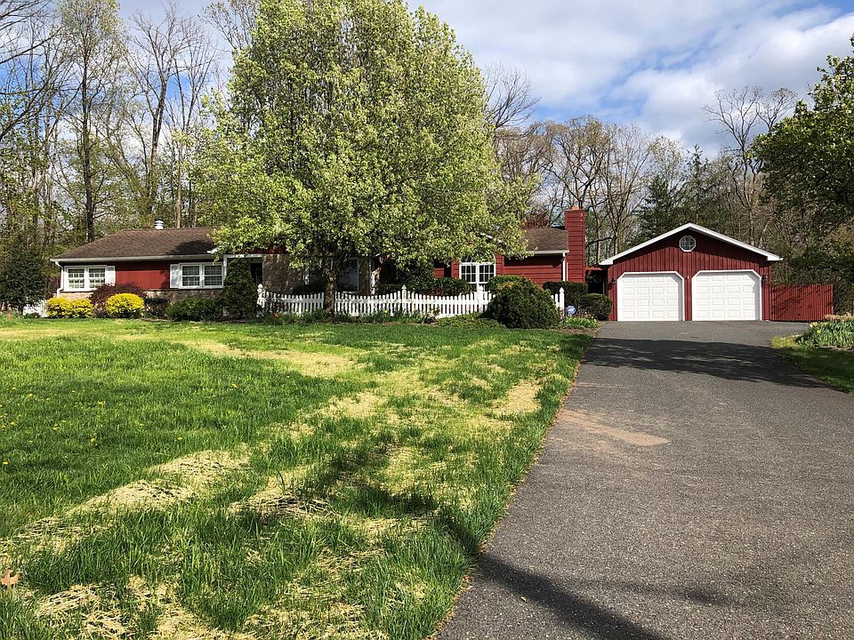 5957 Upper Ridge Rd, Pennsburg, PA 18073 Zillow