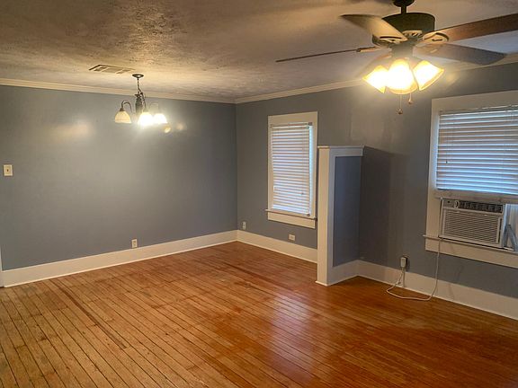 3rd image of 371 Cotton Ln