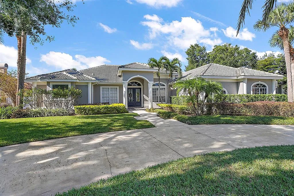 5 bed, 3321 sqft, $7,202 — Photo 1