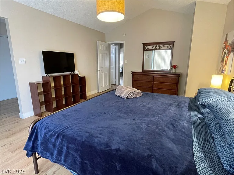 3823 El Camino Rd — Photo 17
