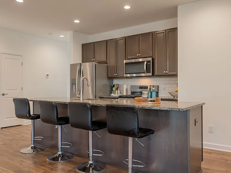5006 Forsythia Pl — Photo 25