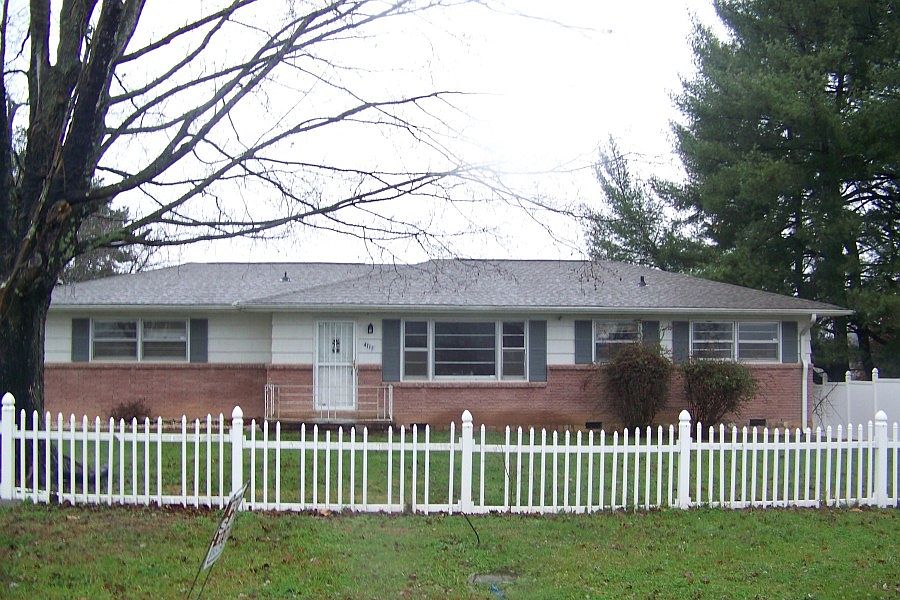 1st image of 4115 Shangri La Dr