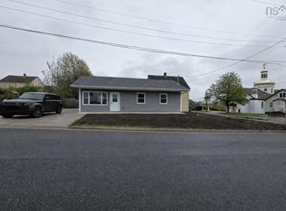 6 South St, Sydney, NS B1N2M3