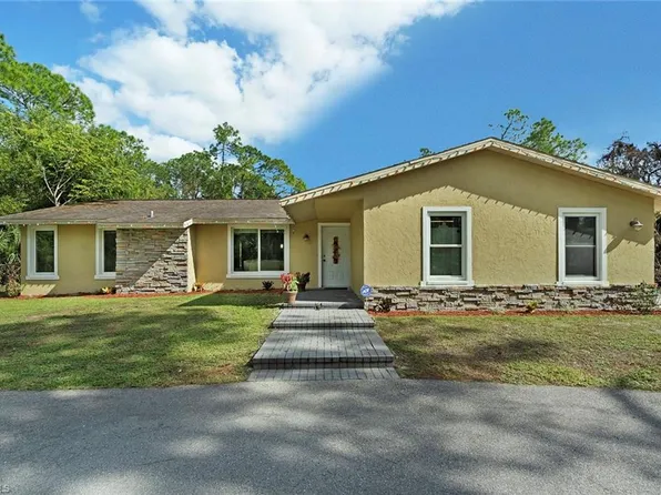210 29th St SW, Naples, FL 34117