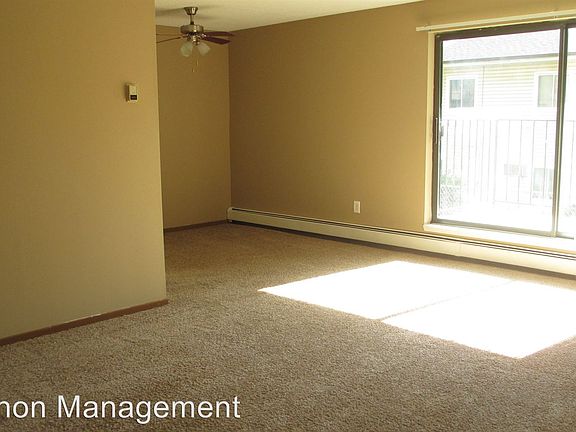 4th image of 135 Crosstown Blvd APT 6