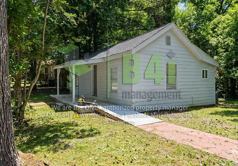 934 Motley St — Photo 2