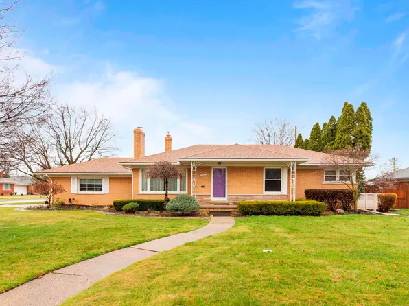 20901 Martin Rd, Saint Clair Shores, MI 48081