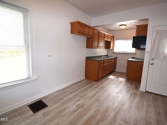 3rd image of 1507-09 19th Ave