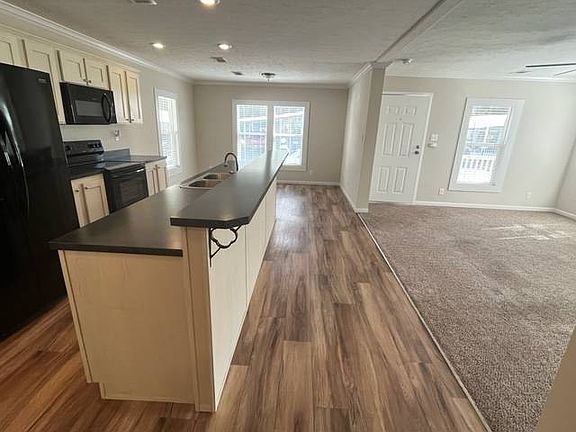 5th image of 819 Egret Ln