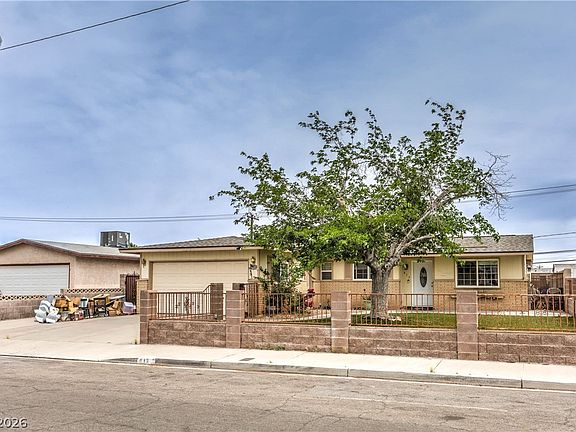3rd image of 613 Carpenter Dr