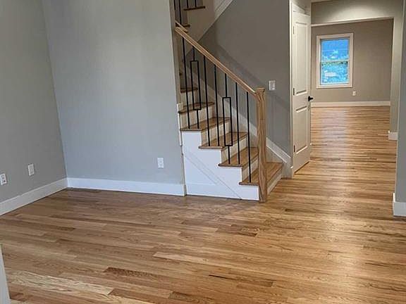 4th image of 338 Lincoln Ave #B