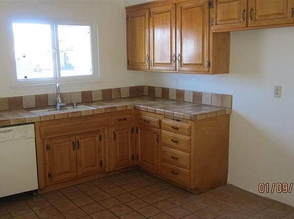 4th image of 611 N Palisade Dr