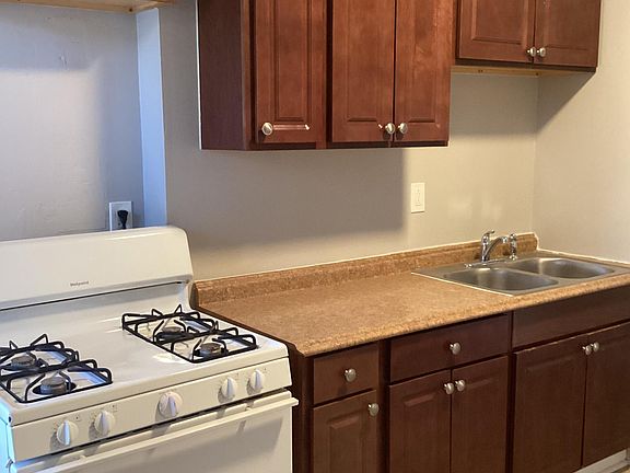 2nd image of 1406 E 72nd St #1