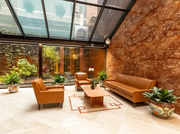 303 East 43rd Street image 13 of 14