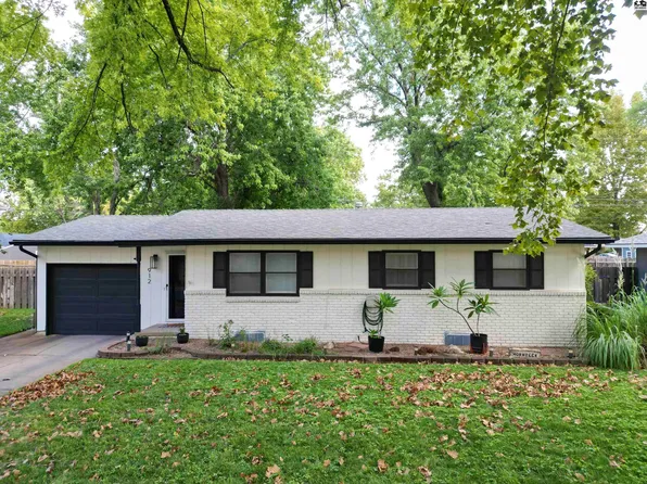 912 E 31st Ter, Hutchinson, KS 67502