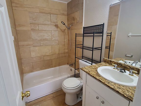 4th image of 3155 Schwartz Ave