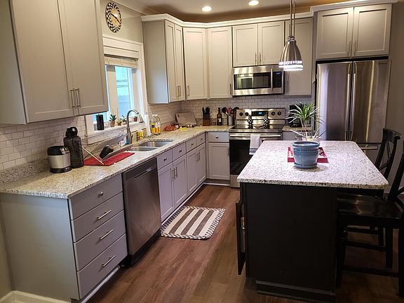 Kitchen and SS Appliances 3 yrs new.