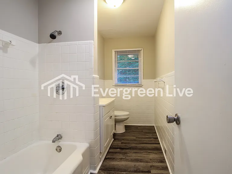 500 Brookdale Dr — Photo 14
