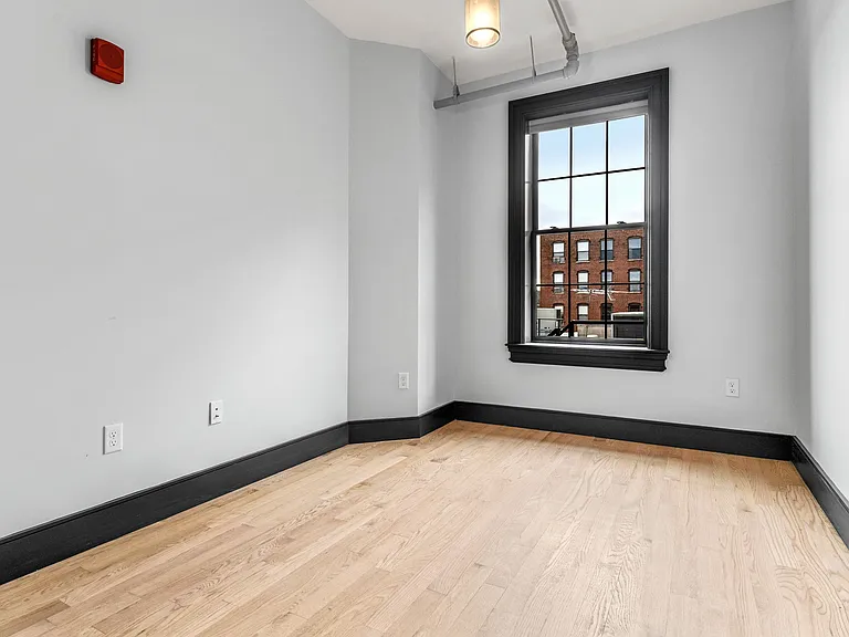6 Washington St #403 — Photo 23