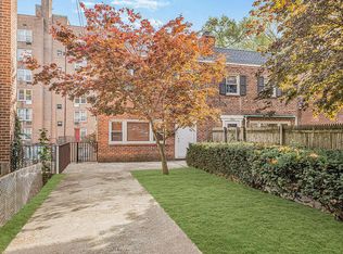 5928 Post Rd, Bronx, NY 10471