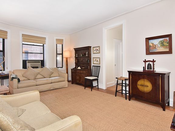 31 Pondfield West Road