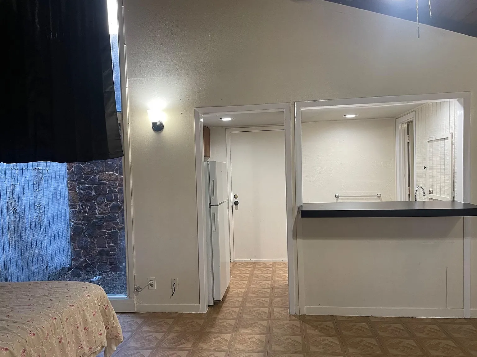 1 bed, 1.0 bath, 420 sqft, $950 — Photo 4