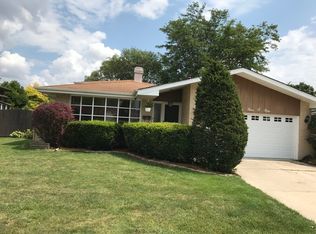 9909 S Menard Ave, Oak Lawn, IL 60453