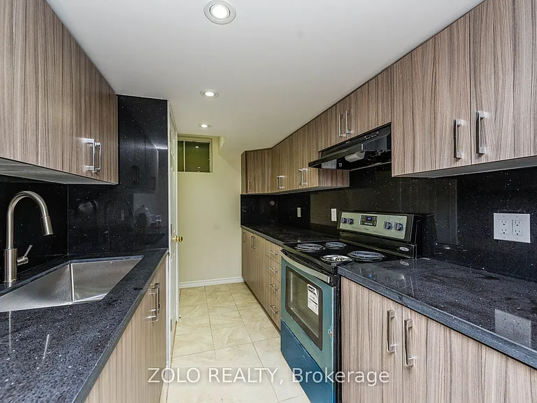 45 Hilda Rd #BASEMENT — Photo 3