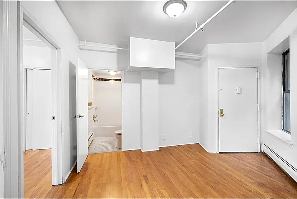 Rented by Living New York | media 12
