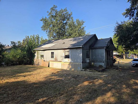 2nd image of 405 Willingham Rd