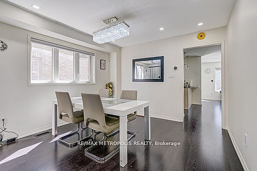 4th image of 55 Formosa Ave