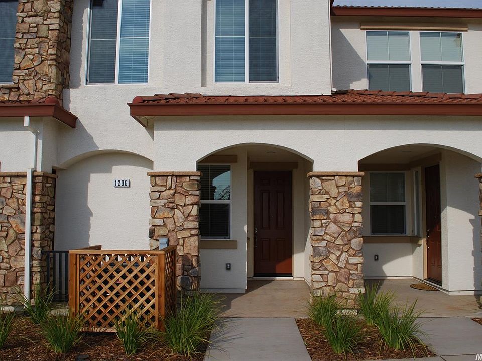 1st image of 1206 S Hudson Cir