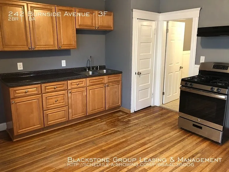 242 Burnside Ave #246 — Photo 2