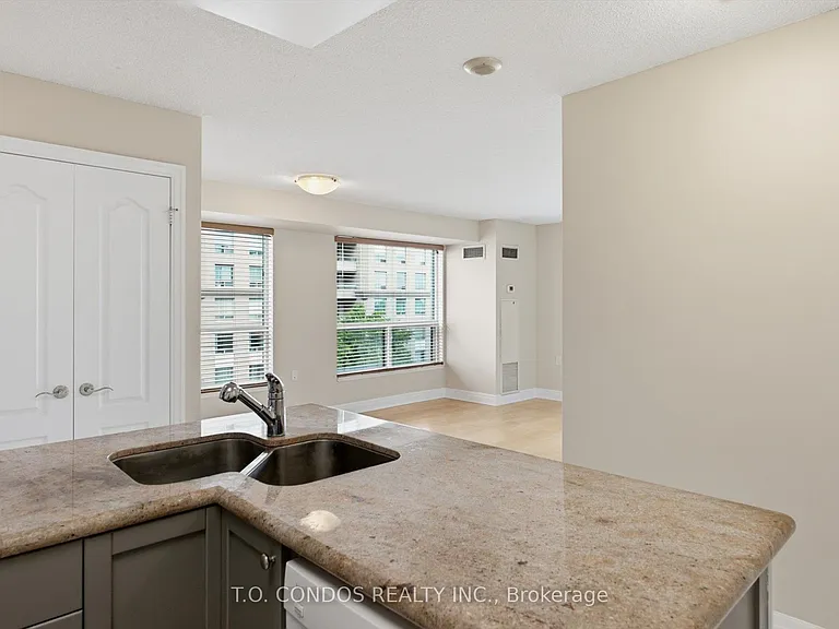 21 Hillcrest Ave #601 — Photo 11