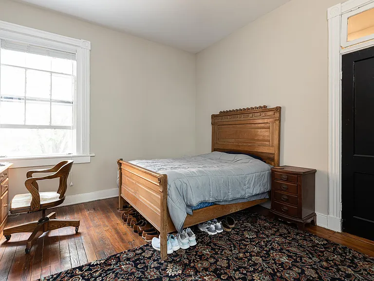 2406 E Clay St #B — Photo 6