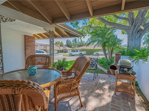 26811 Oak Branch Cir, Santa Clarita, CA 91321